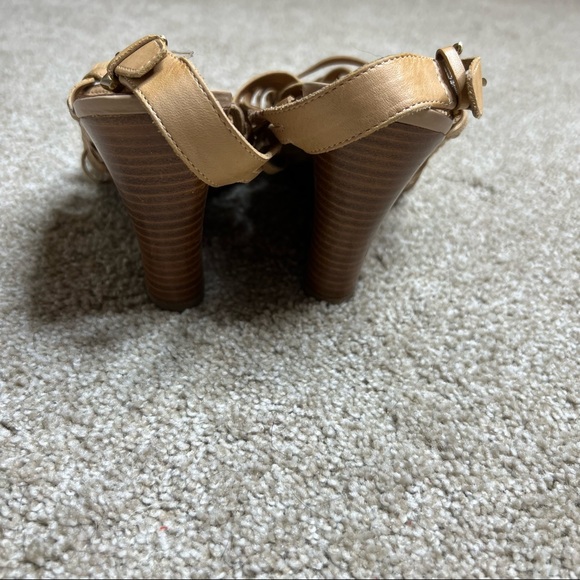 NWOT Franco Sarto Tan Leather Wedge Sandals - Picture 4 of 4